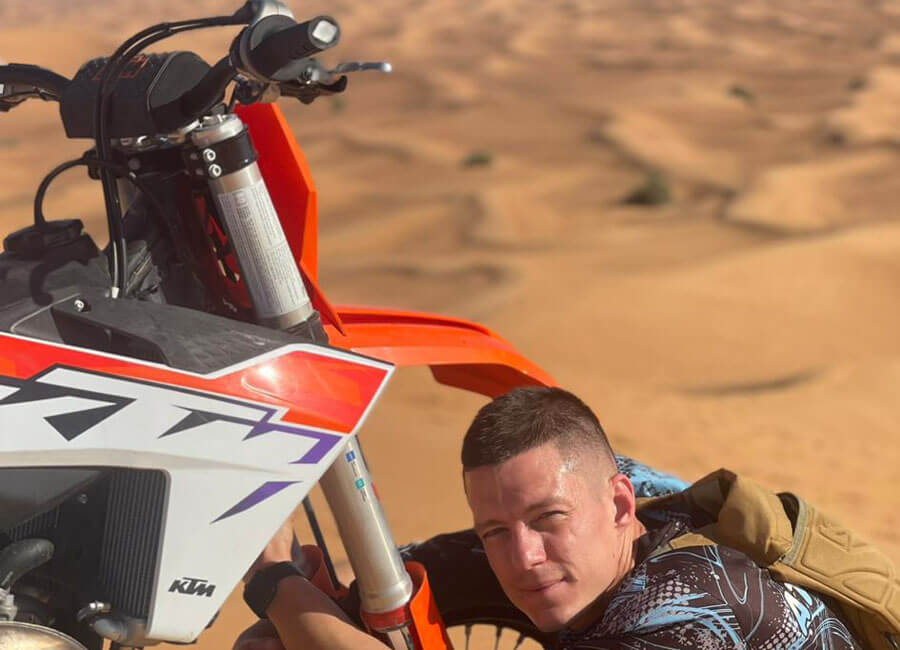 3-de-motocross-adventure-desert-safari-tours-for-men-women-dubai-uae