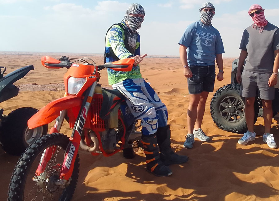 8-de-al-badayer-big-red-motocross-abenteuer-in-vereinigte-arabische-emirate-dubai