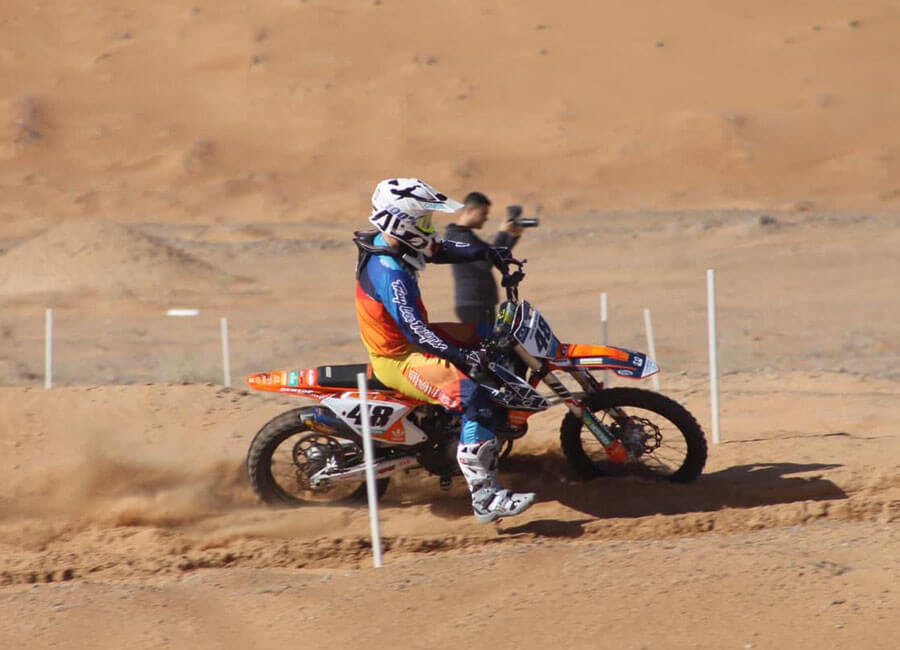 21-nl-enduro-mx-baan-locatie-in-dubai