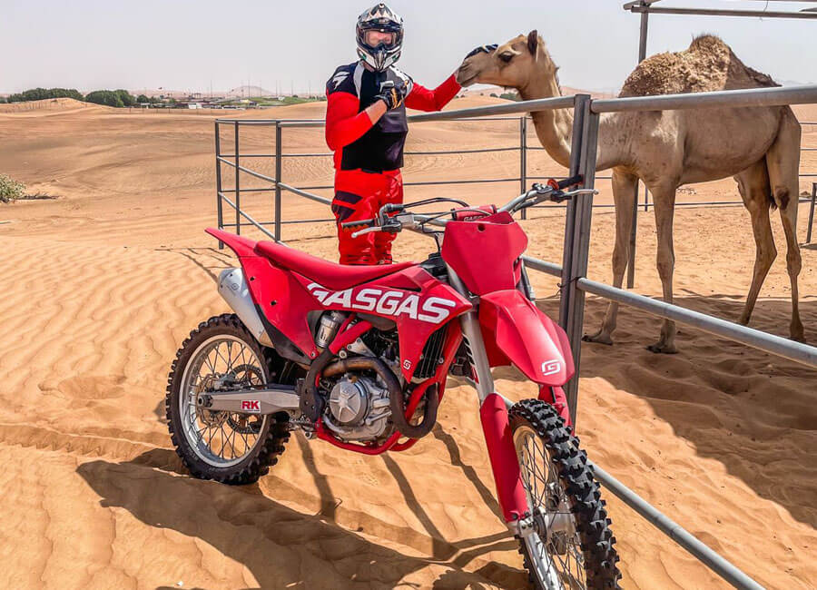 3-pt-tour-de-aventura-de-moto-no-deserto-em-dubai