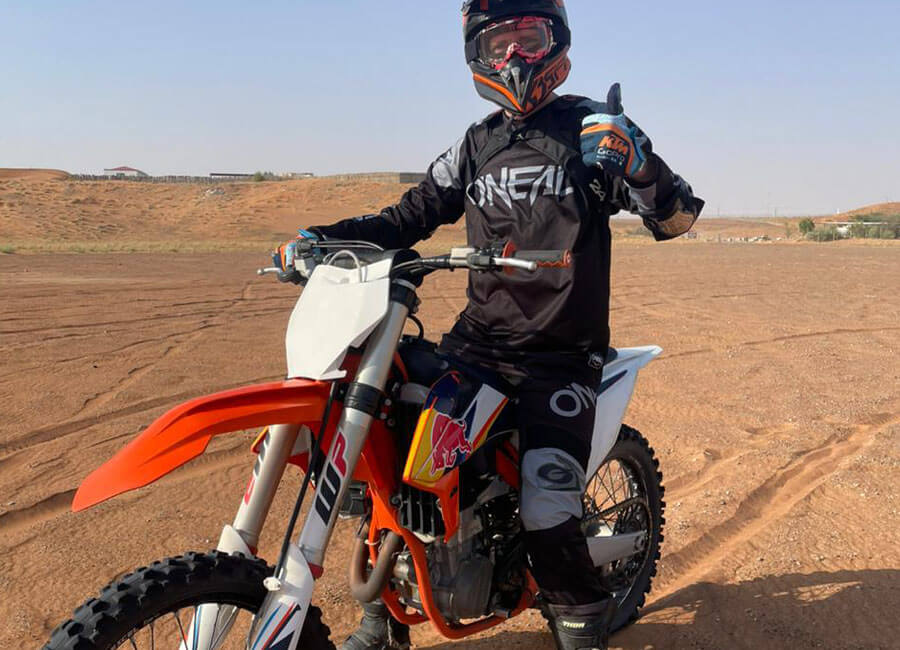 9-it-attività-pista-bike-deserto-a-badayer-dubai